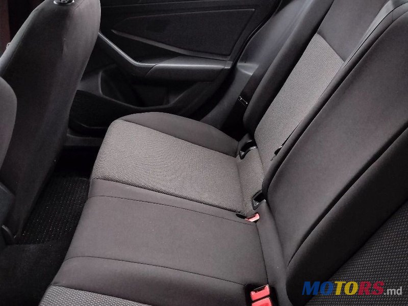 2019' Volkswagen Jetta photo #4