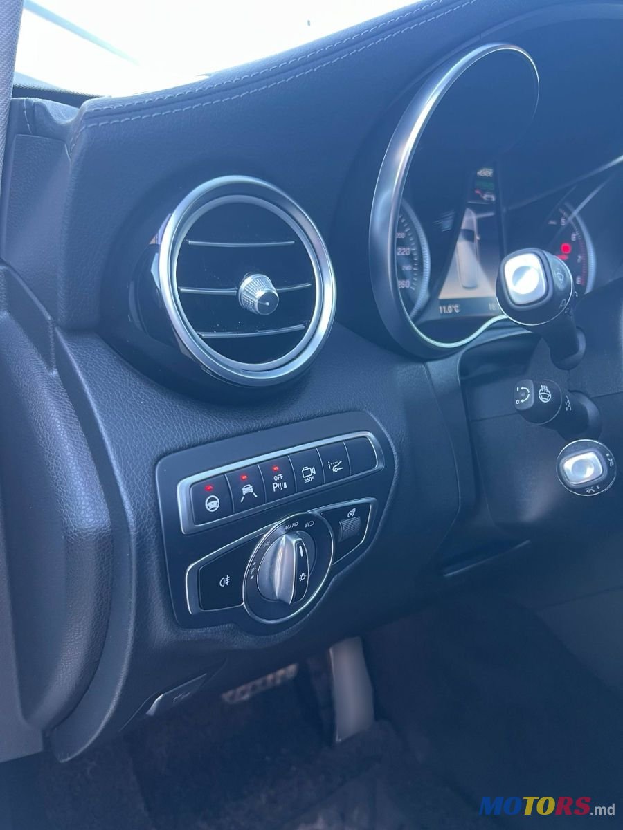 2019' Mercedes-Benz GLC photo #5