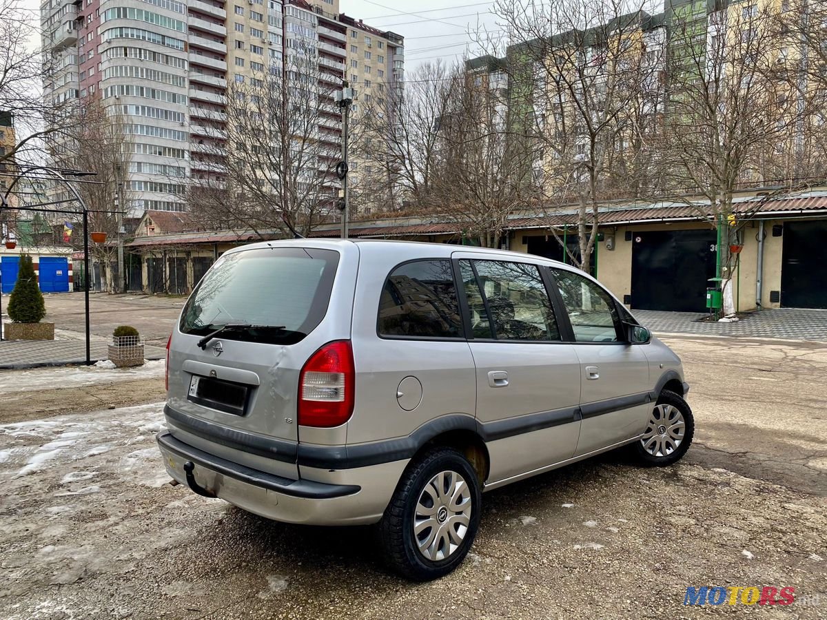 2004' Opel Zafira photo #2