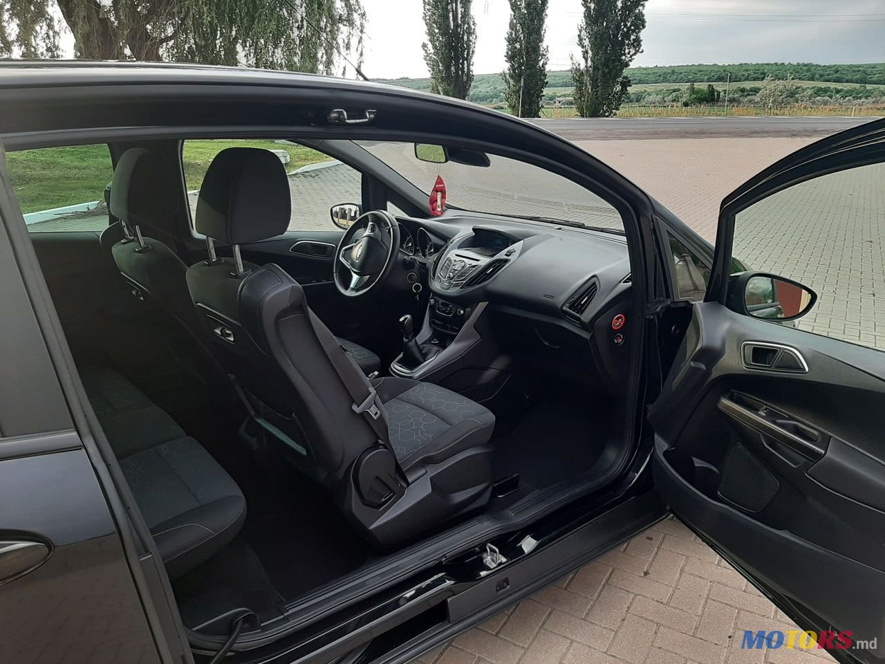 2015' Ford B-MAX photo #6