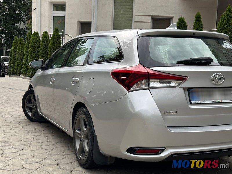 2016' Toyota Auris photo #6