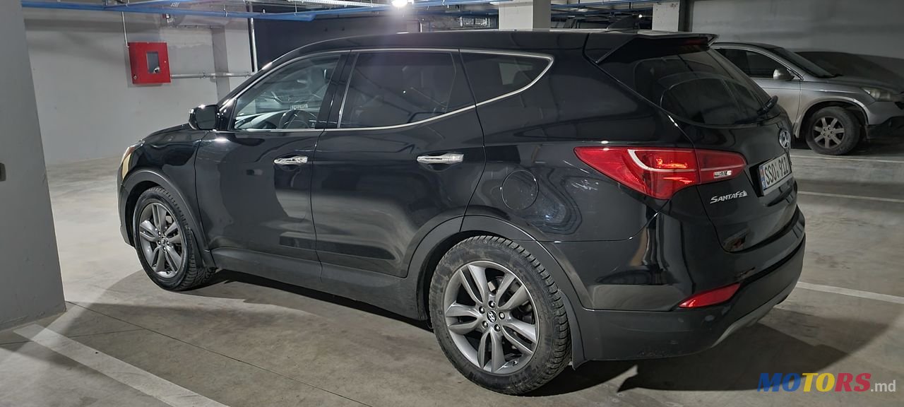 2013' Hyundai Santa Fe photo #2