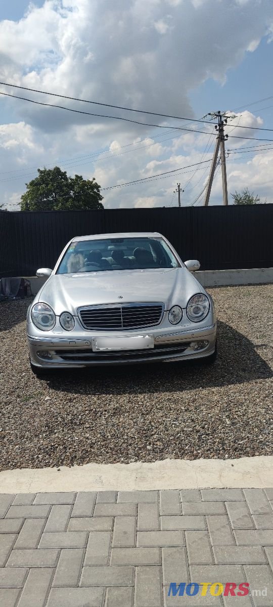 2002' Mercedes-Benz E Класс photo #3