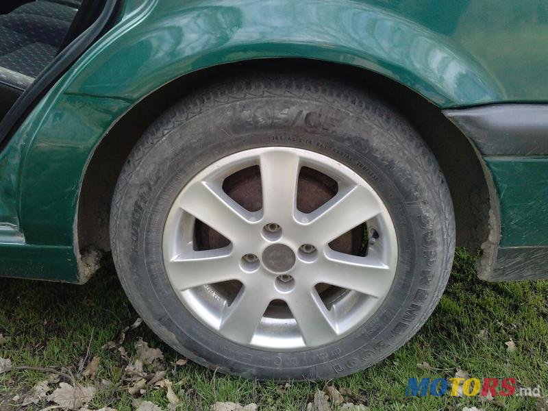 1995' Volkswagen Passat photo #6