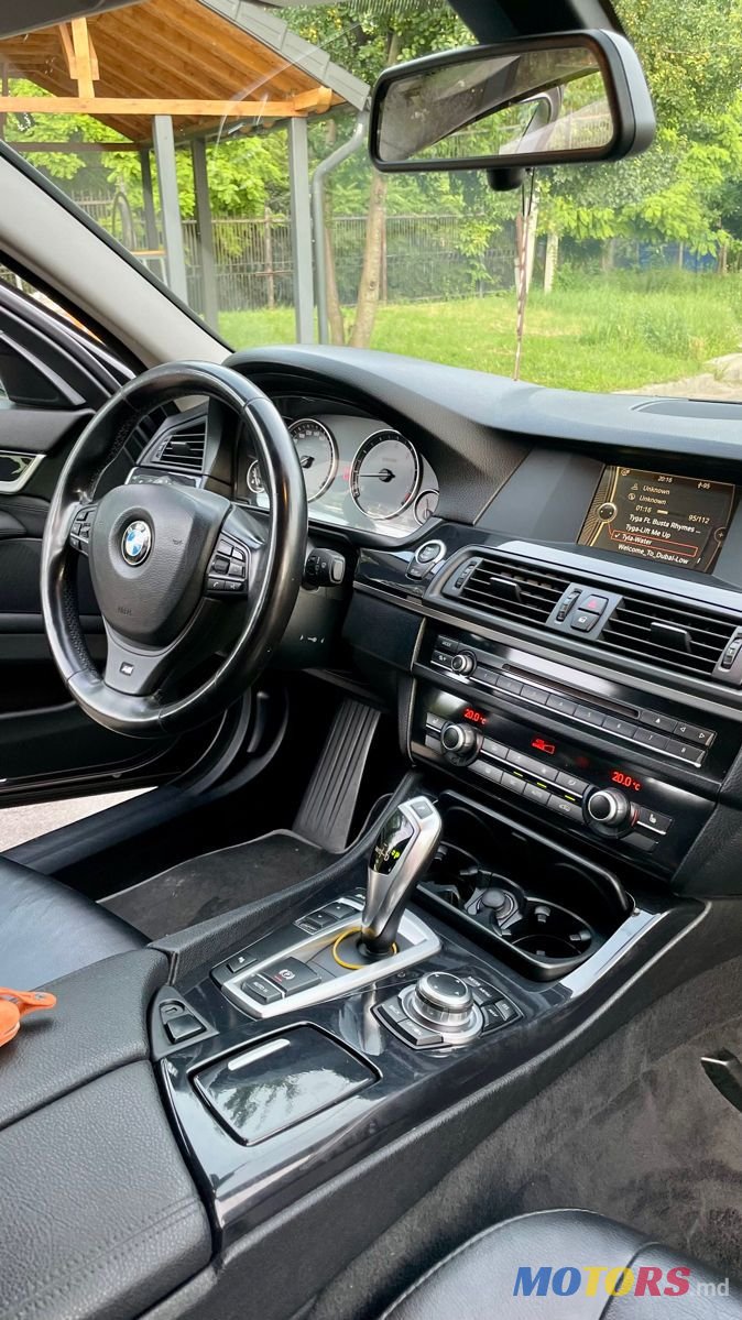 2012' BMW 5 Series photo #5