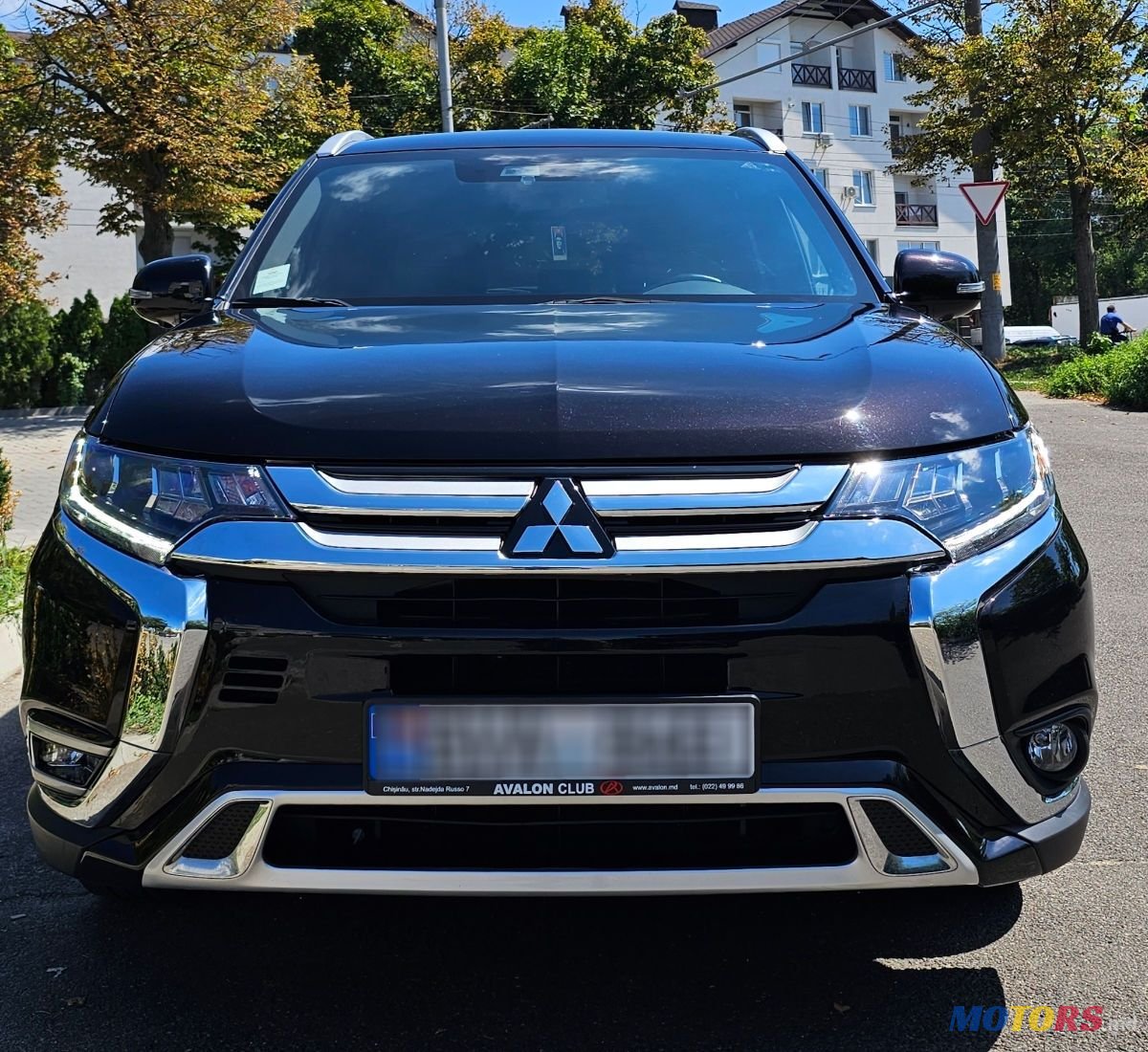 2019' Mitsubishi Outlander photo #1