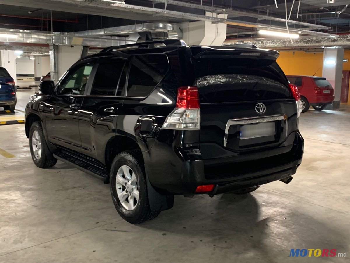 2013' Toyota Land Cruiser Prado photo #2