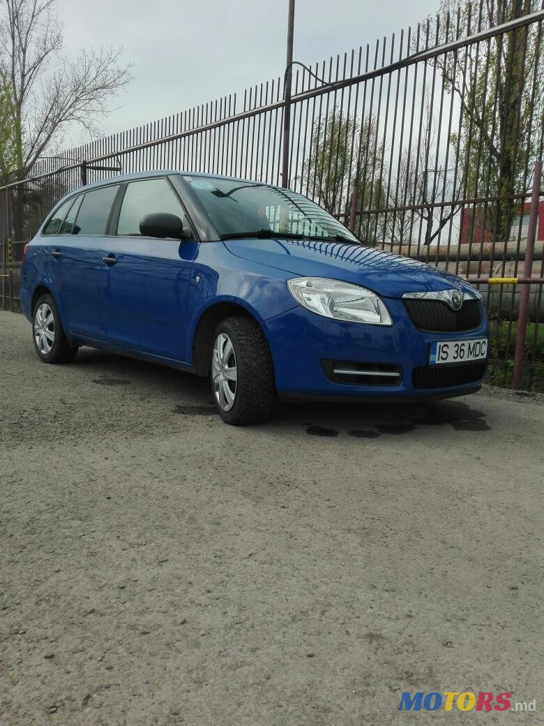 2009' Skoda Fabia photo #2
