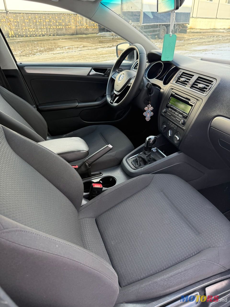 2015' Volkswagen Jetta photo #5