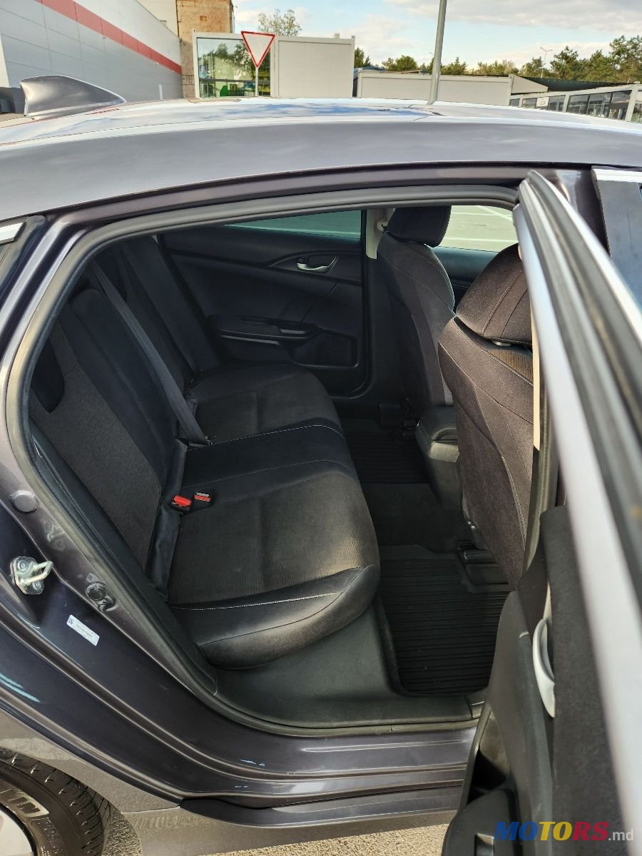 2018' Honda Insight photo #6