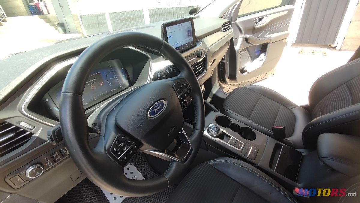 2021' Ford Kuga photo #3