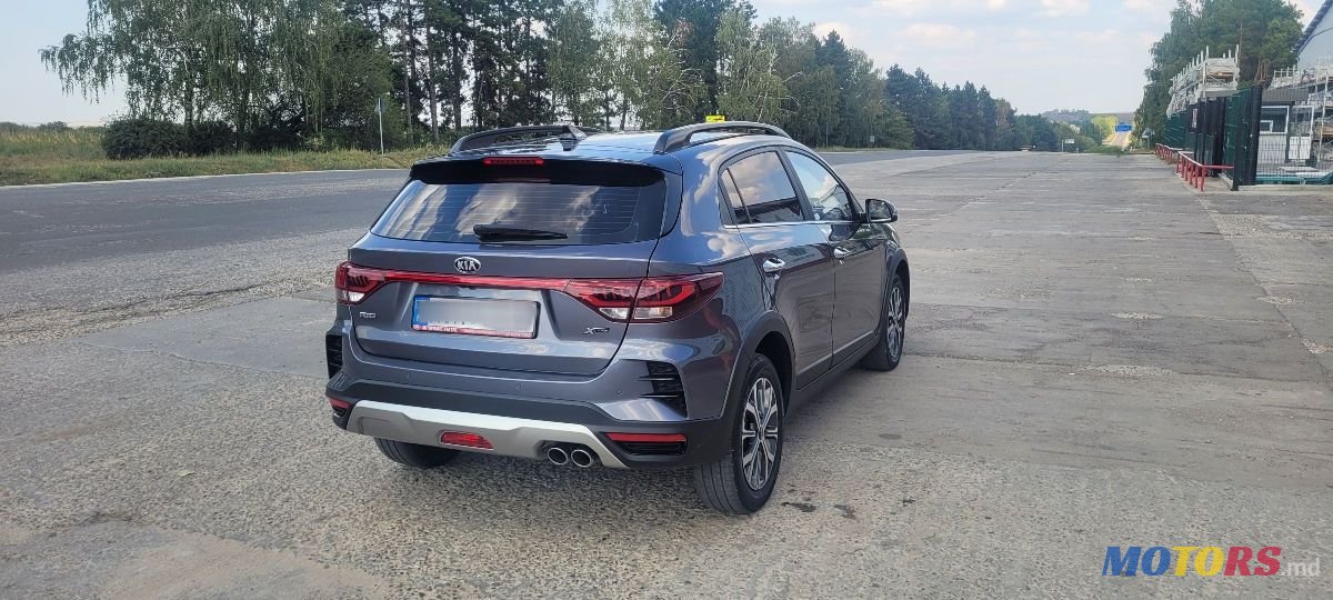 2021' Kia Rio X-Line photo #3
