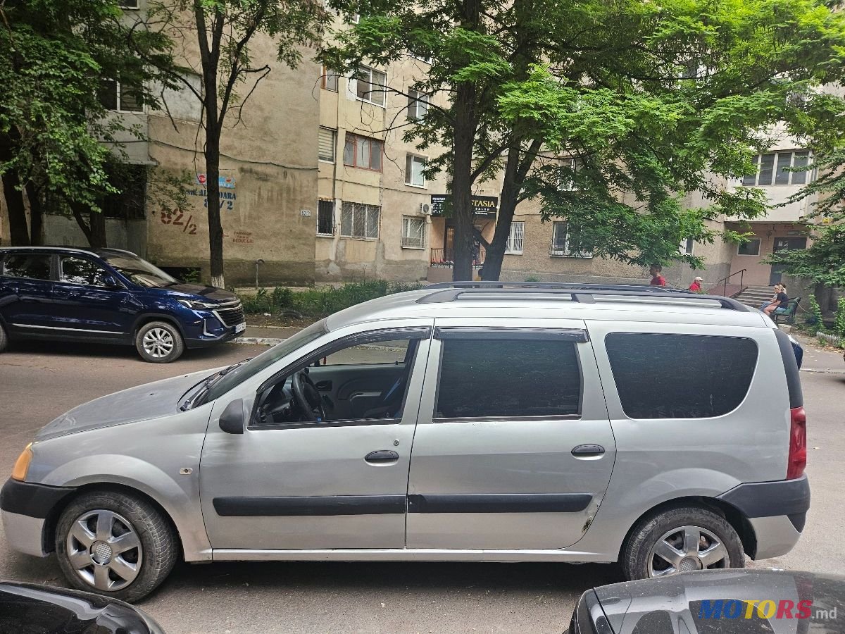 2007' Dacia Logan photo #3