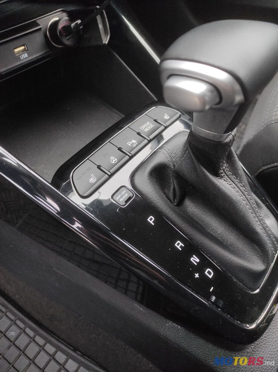 2021' Kia Stonic photo #6