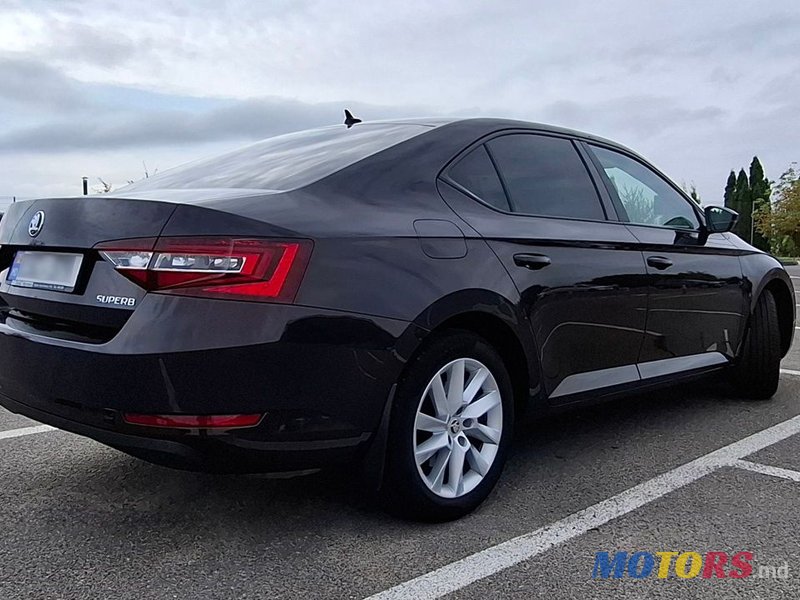 2015' Skoda Superb photo #4