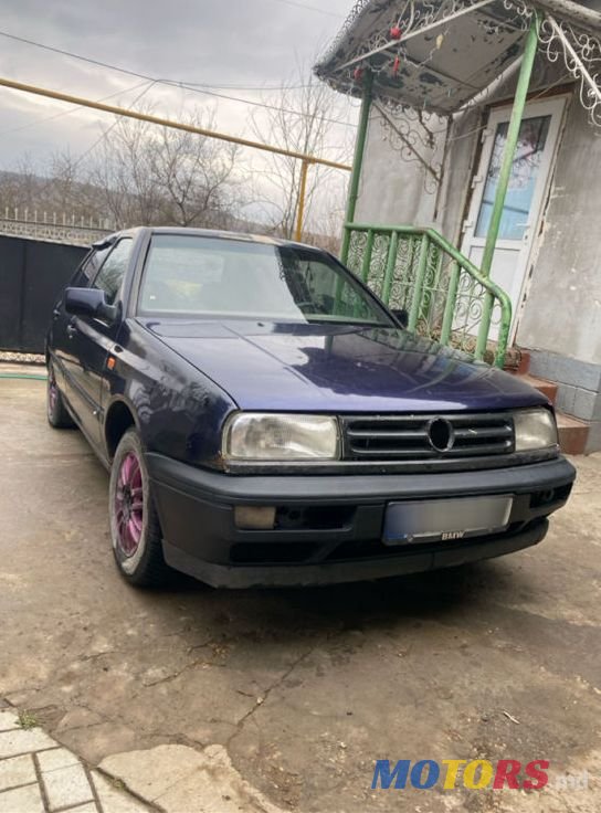 1998' Volkswagen Vento photo #2