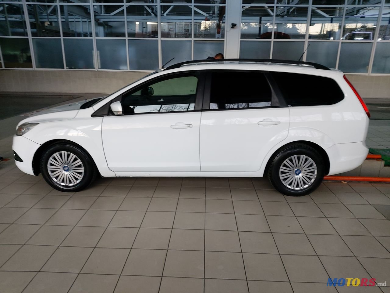 2010' Ford Focus photo #6