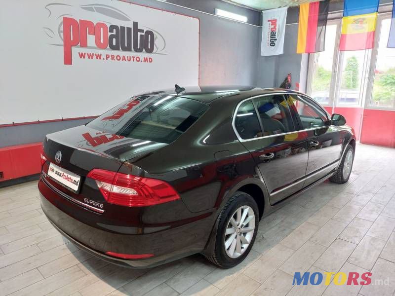 2013' Skoda Superb photo #4