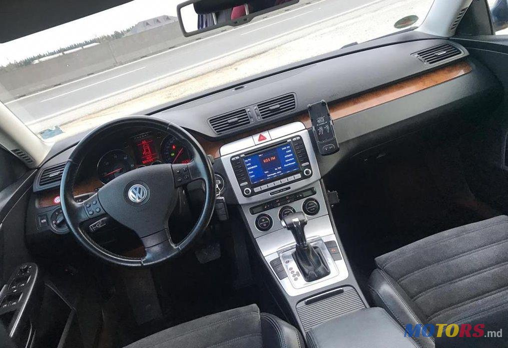 2007' Volkswagen Touareg photo #3