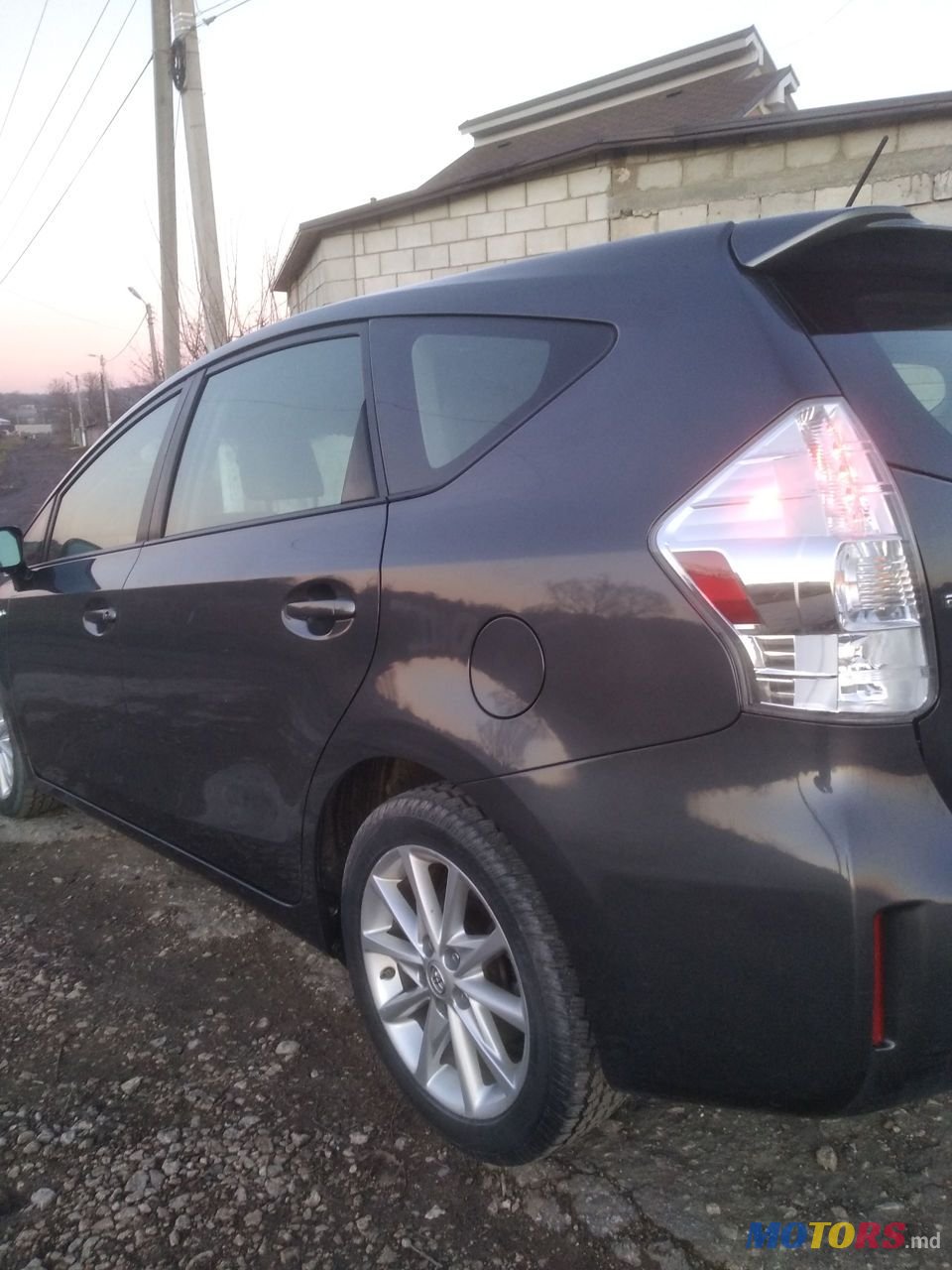 2012' Toyota Prius photo #6