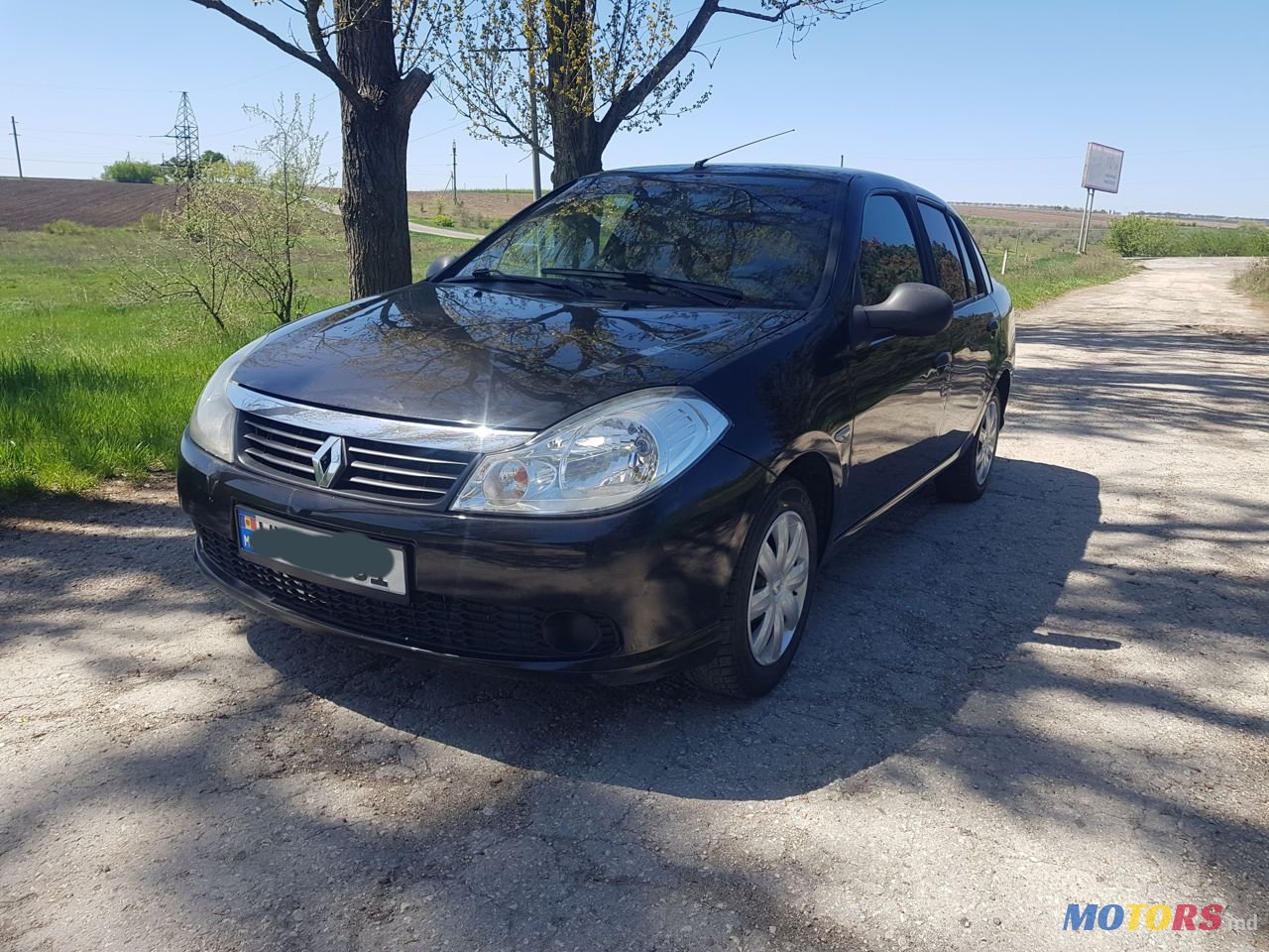 2011' Renault Clio Symbol photo #1
