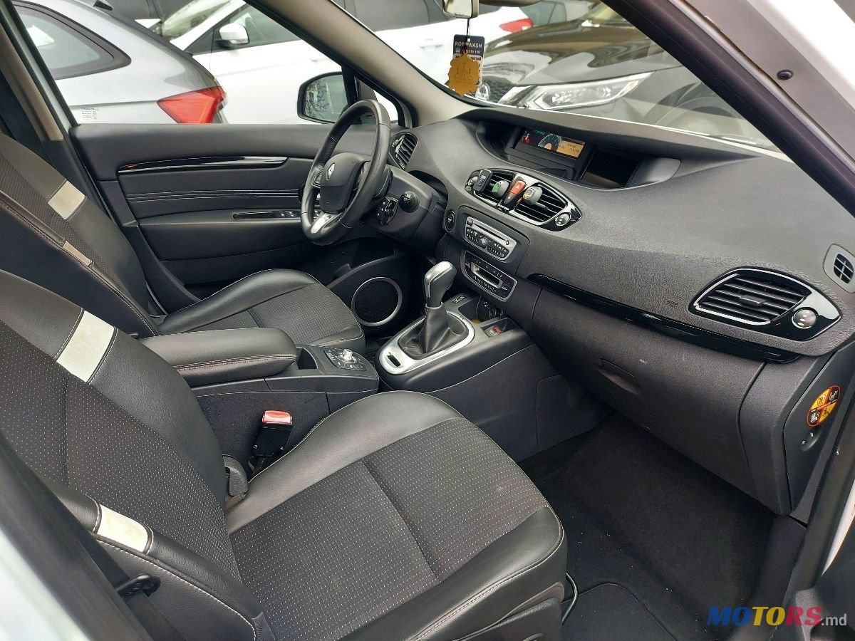 2011' Renault Grand Scenic photo #6
