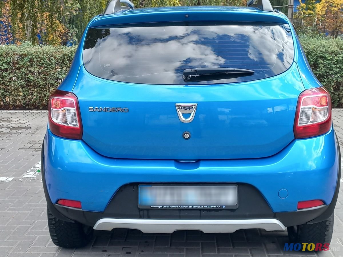 2013' Dacia Sandero Stepway photo #2