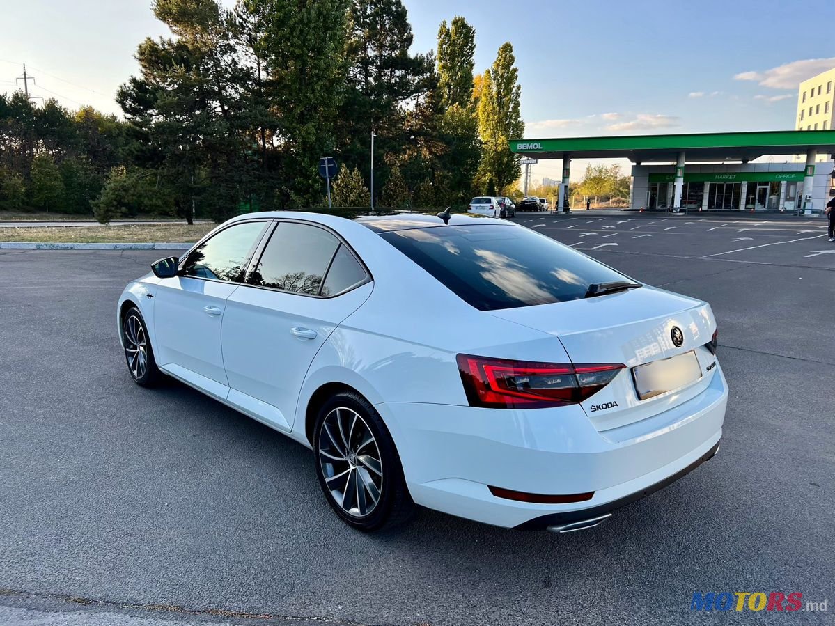 2015' Skoda Superb photo #6