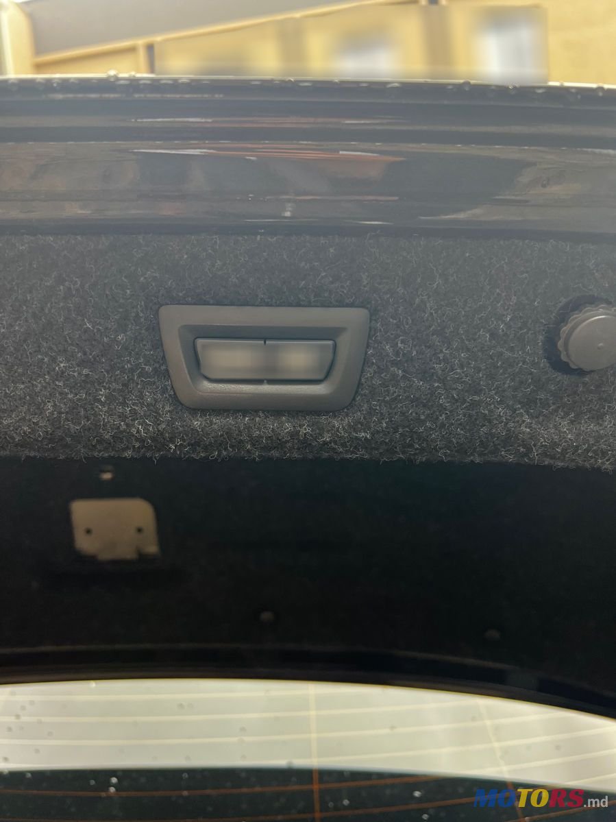 2019' BMW 5 Series photo #5