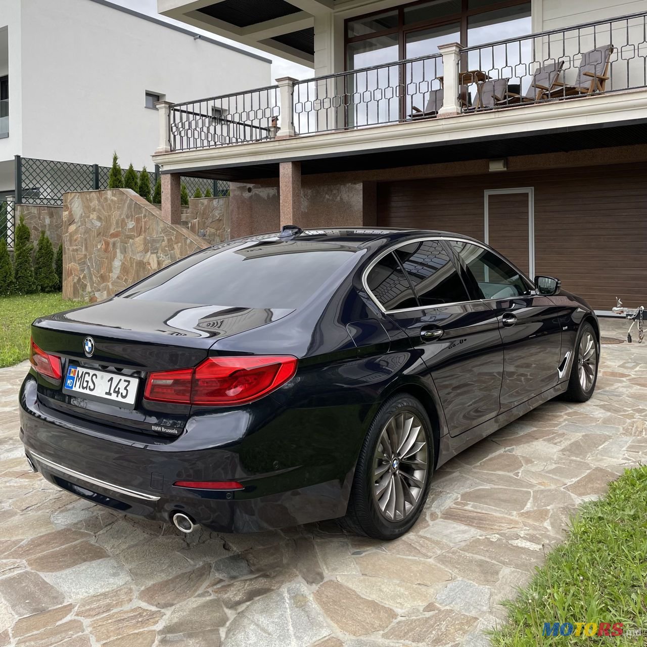 2017' BMW 5 Series photo #6