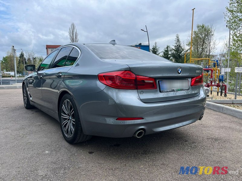 2017' BMW 5 Series photo #6