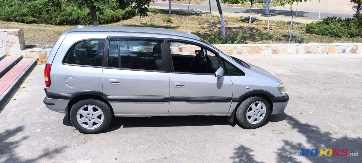 2004' Opel Zafira photo #6