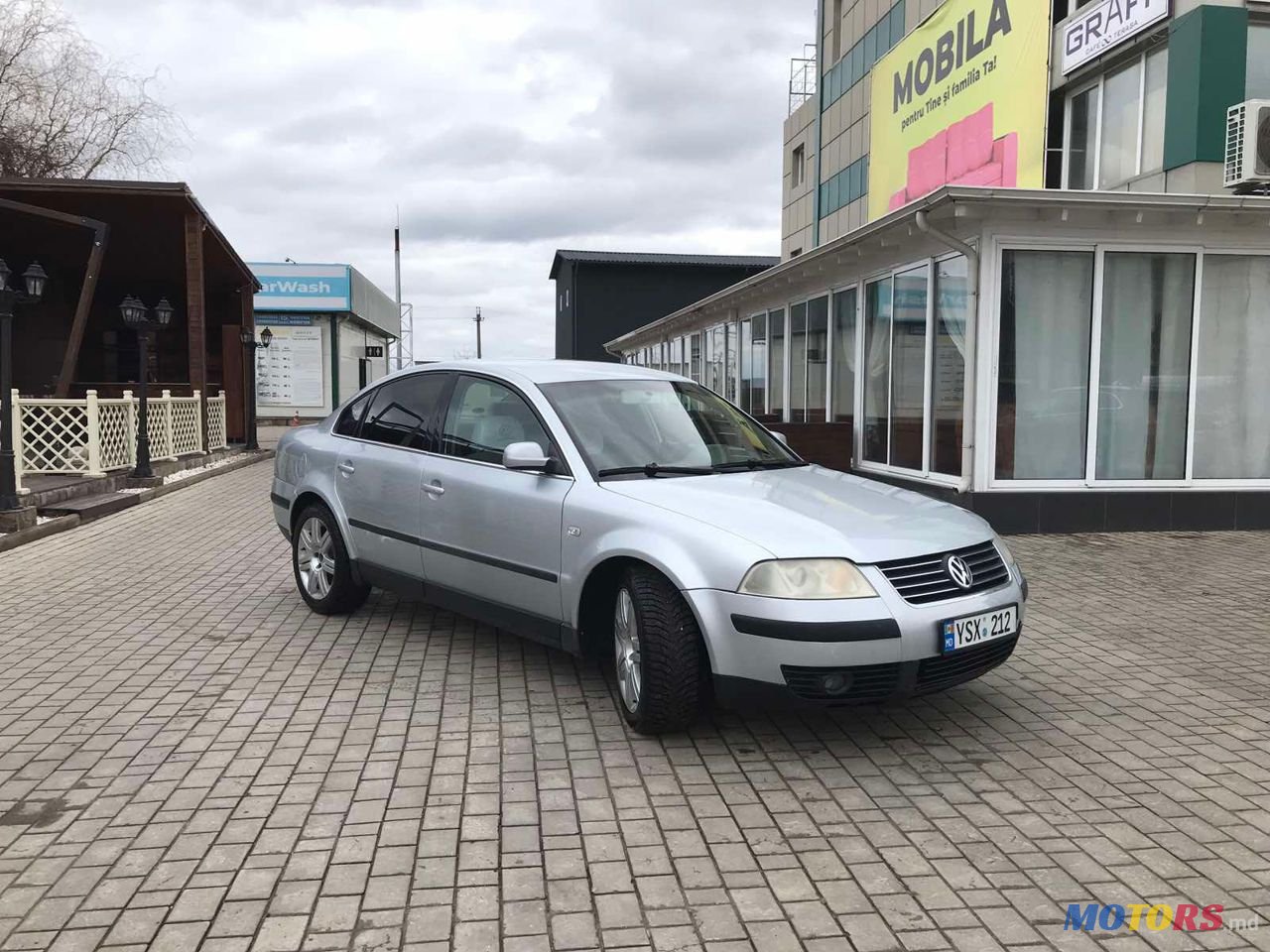 2003' Volkswagen Passat photo #1