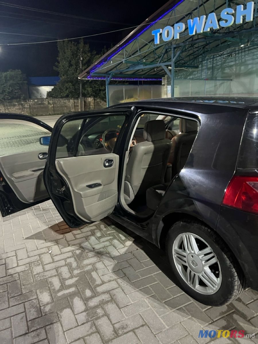 2005' Renault Megane photo #2