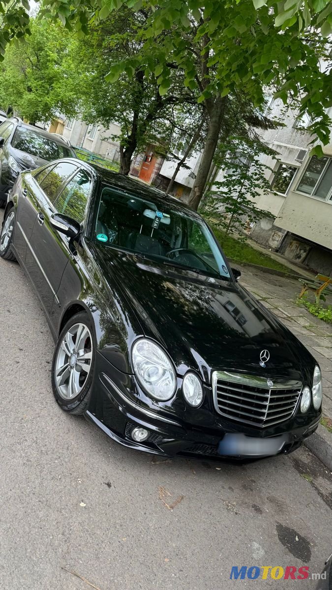 2005' Mercedes-Benz E-Class photo #3