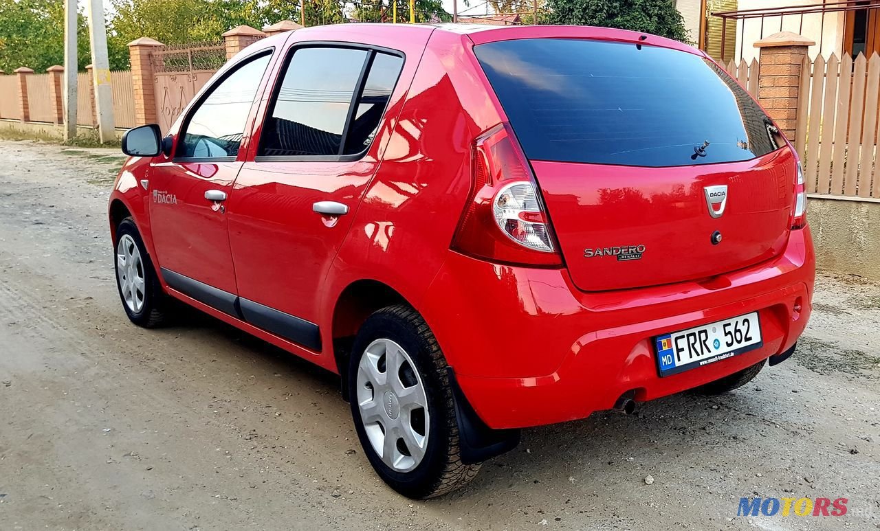 2012' Dacia Sandero photo #4