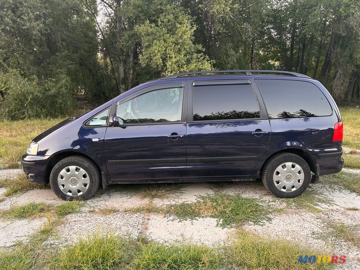 2001' Volkswagen Sharan photo #4