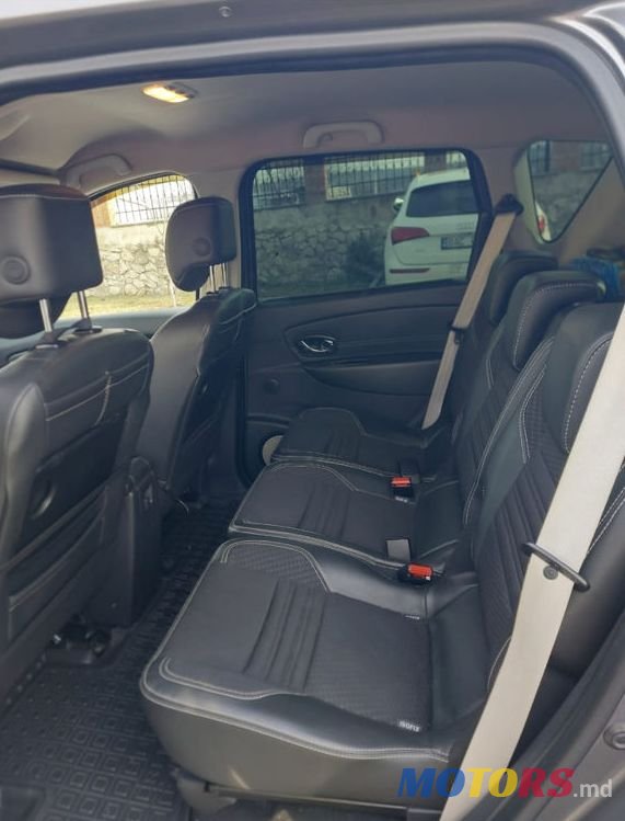 2014' Renault Scenic photo #3
