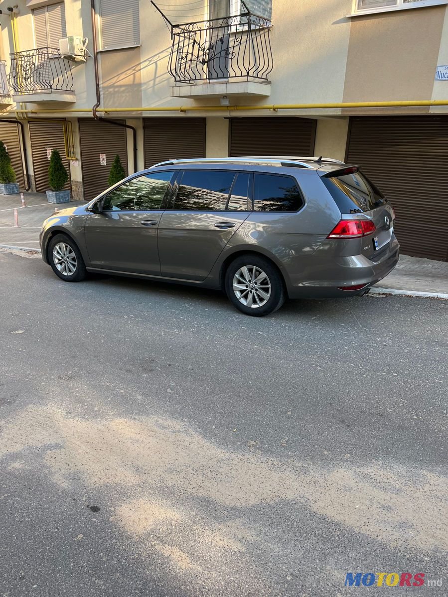 2013' Volkswagen Golf photo #2