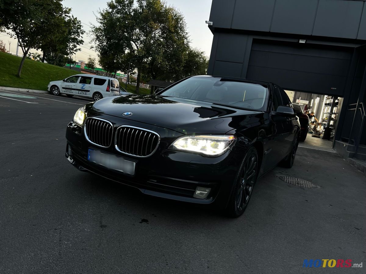 2012' BMW 7 Series photo #6