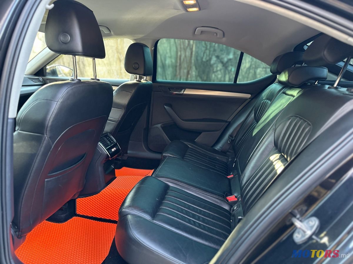 2016' Skoda Superb photo #6