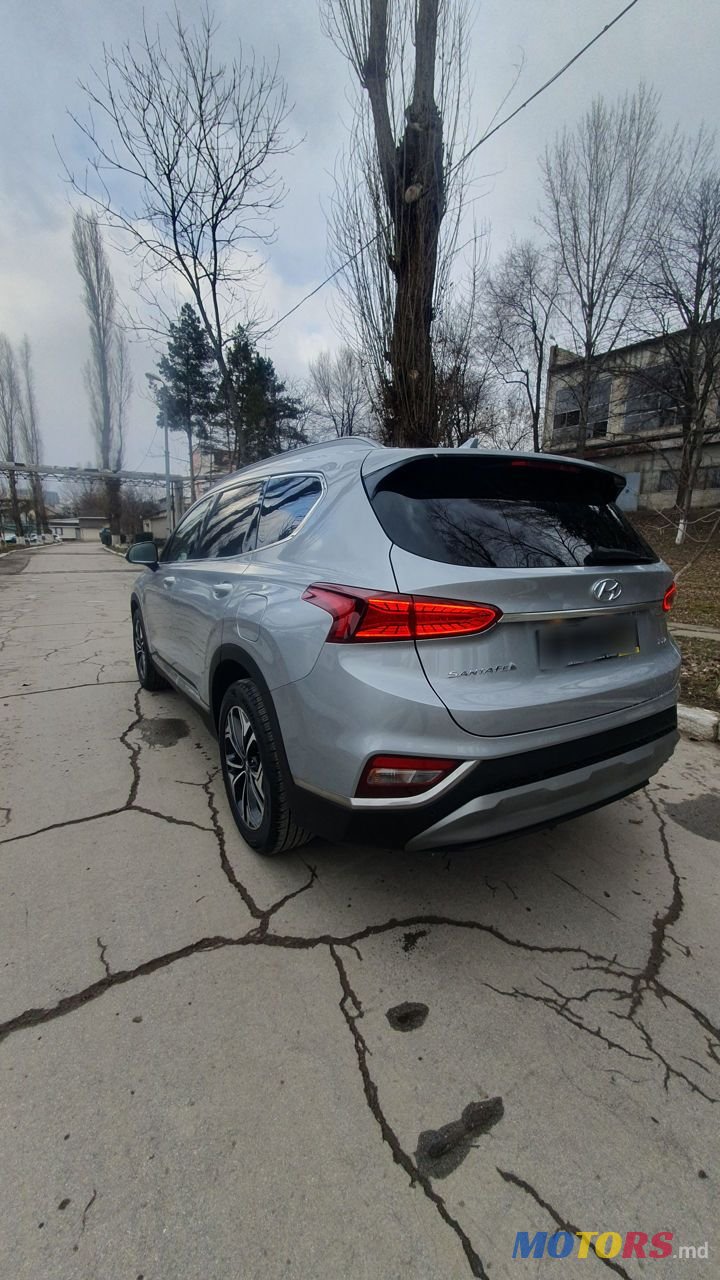 2018' Hyundai Santa Fe photo #4
