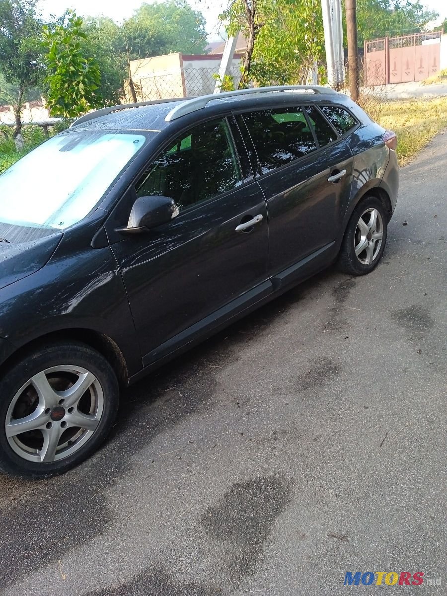 2010' Renault Megane photo #6