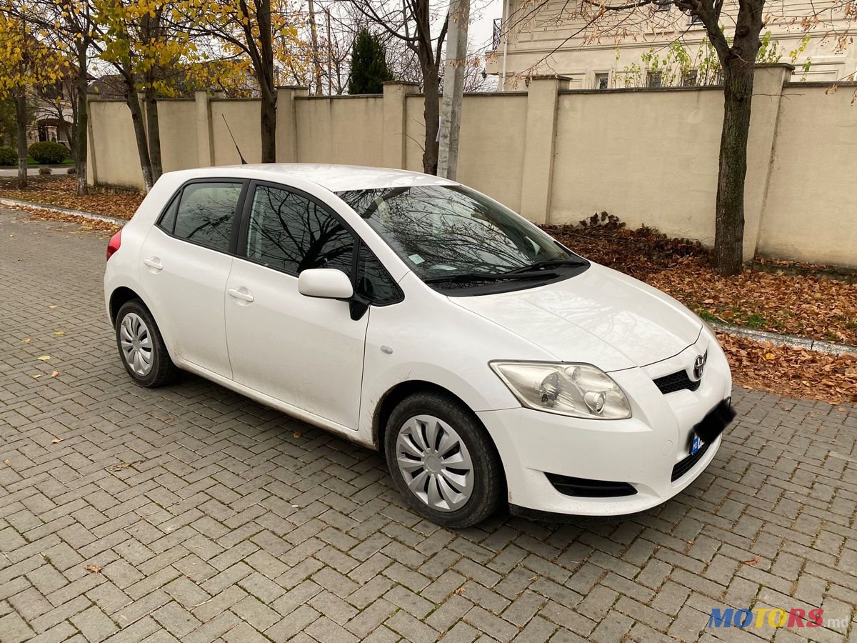 2008' Toyota Auris photo #2