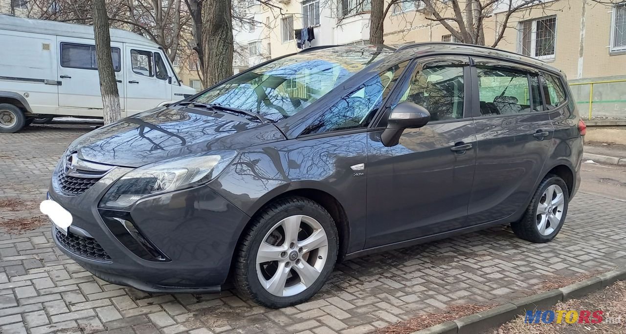 2014' Opel Zafira photo #4