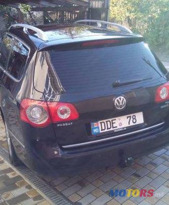 2009' Volkswagen Passat photo #3