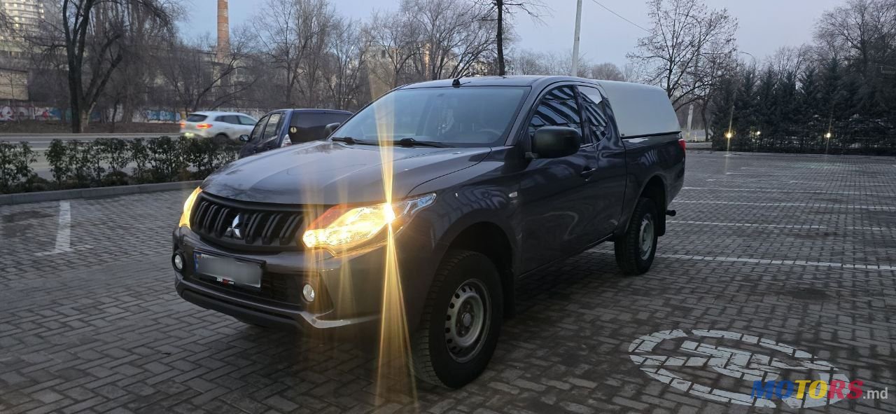 2017' Mitsubishi L200 photo #1