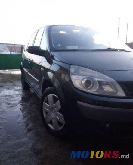 2007' Renault Grand Scenic photo #2