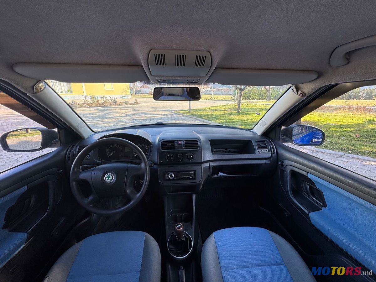 2008' Skoda Fabia photo #4