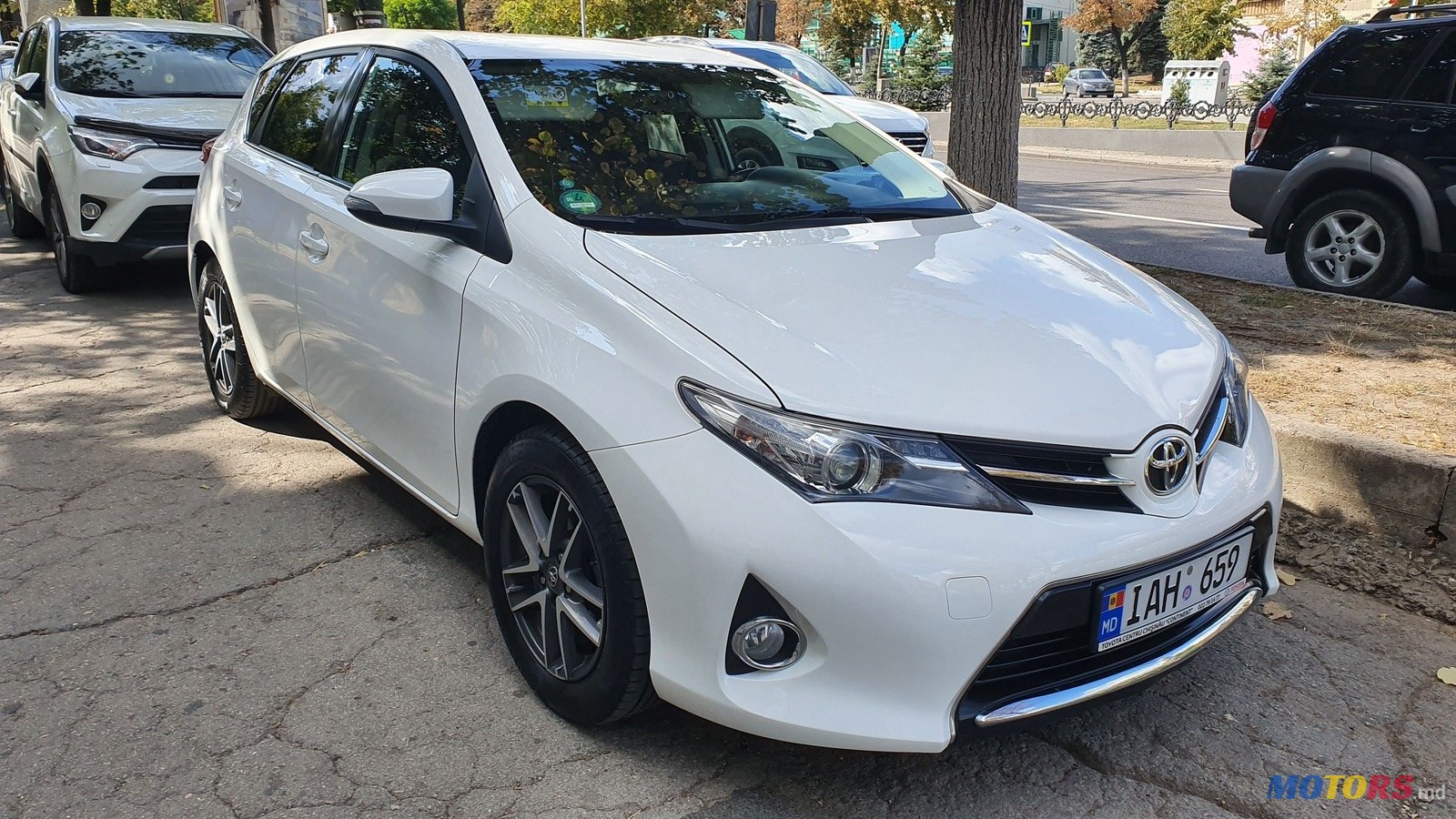 2014' Toyota Auris photo #6